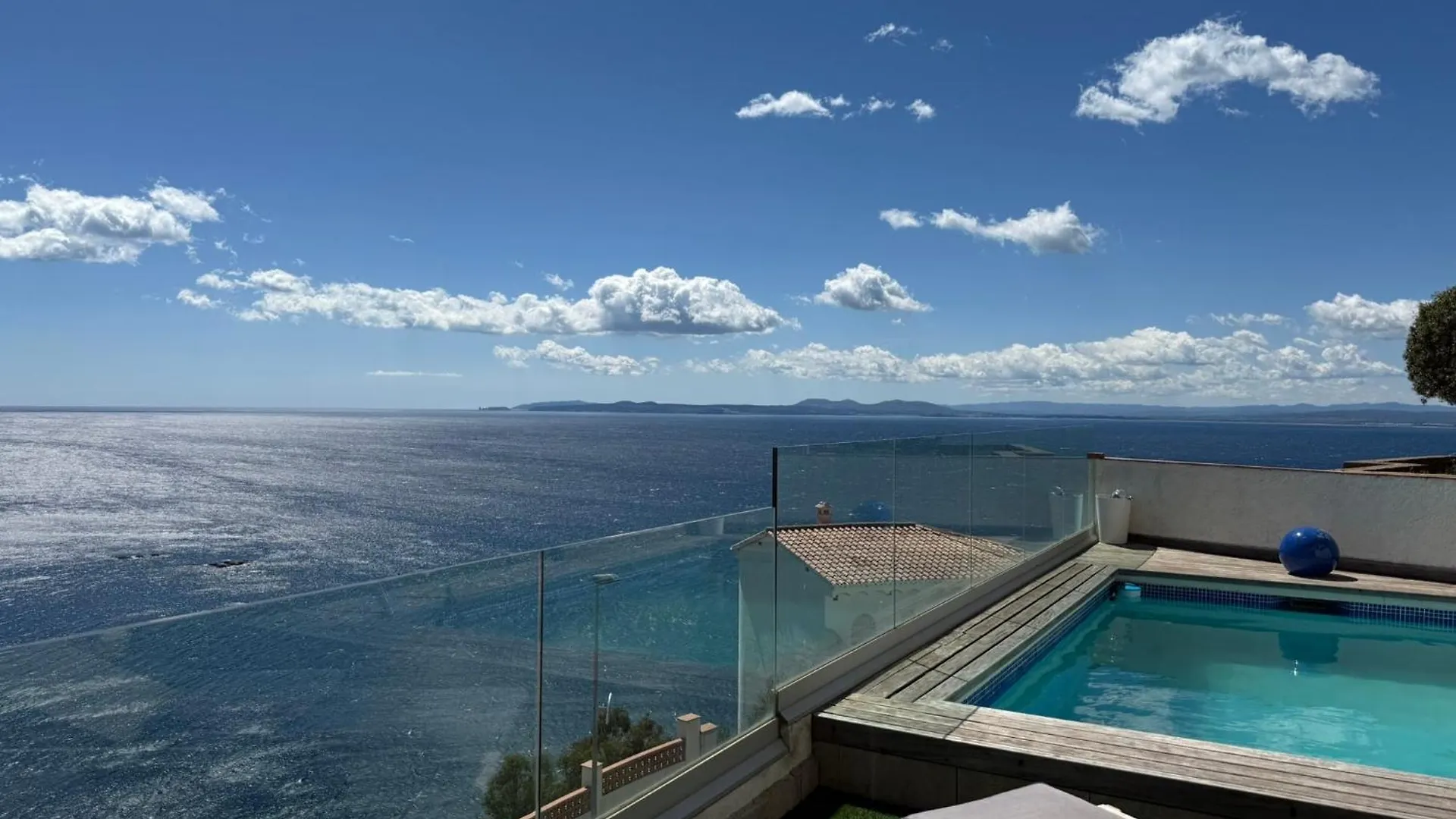 Villa A Canyelles, Piscine Et Spa A Bulles Prives , Vue Panoramique Roses